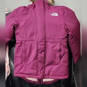 The North Face Girl Arctic parka Dryvent600 Burgandy Color. Size M(10)